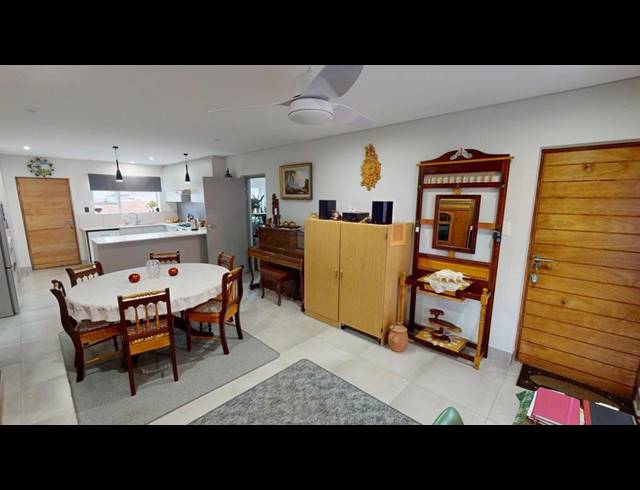 3 BEDROOM TOWNHOUSE FOR SALE IN GEORGE SOUTH